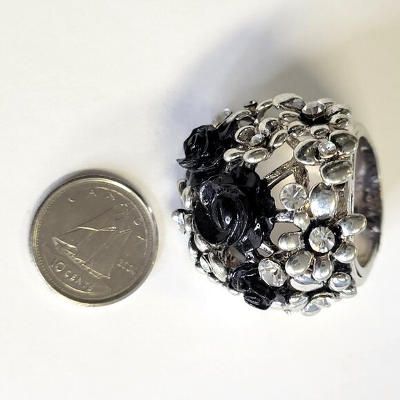 Vintage Black Floral Filigree Ring Silver Tone with Crystals - Picture 3 of 11